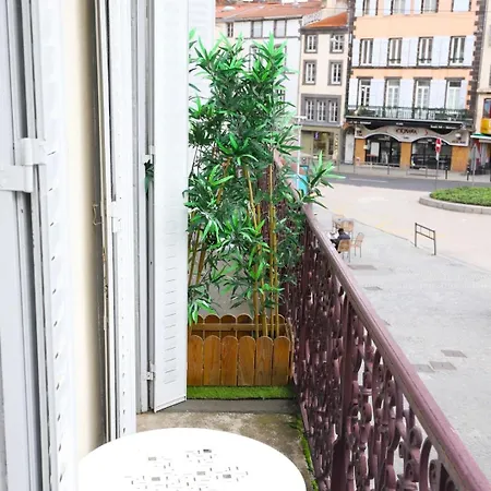 Hyper Centre Avec Balcon