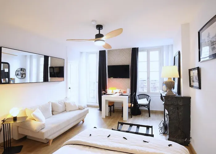 Hyper Centre Avec Balcon *